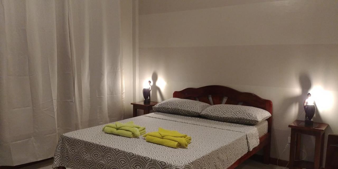 Villa Skanderbeg Guest House Puerto Princesa Quarto foto